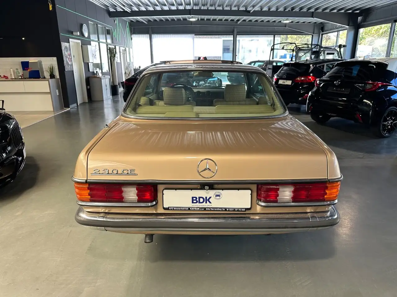 Mercedes-Benz 230 CE Original Zustand Oldtimer, foto 5