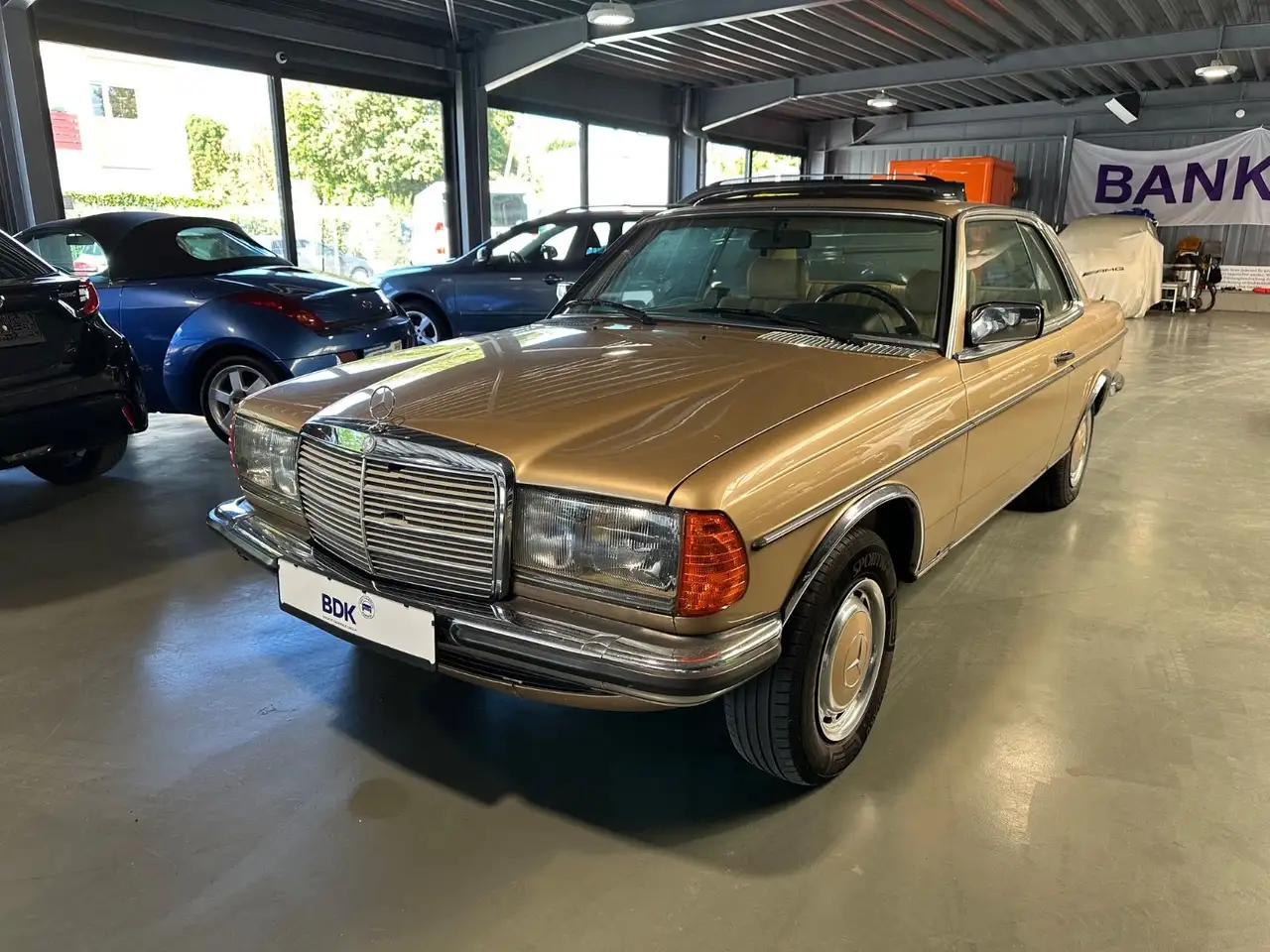 Mercedes-Benz 230 CE Original Zustand Oldtimer, foto 1