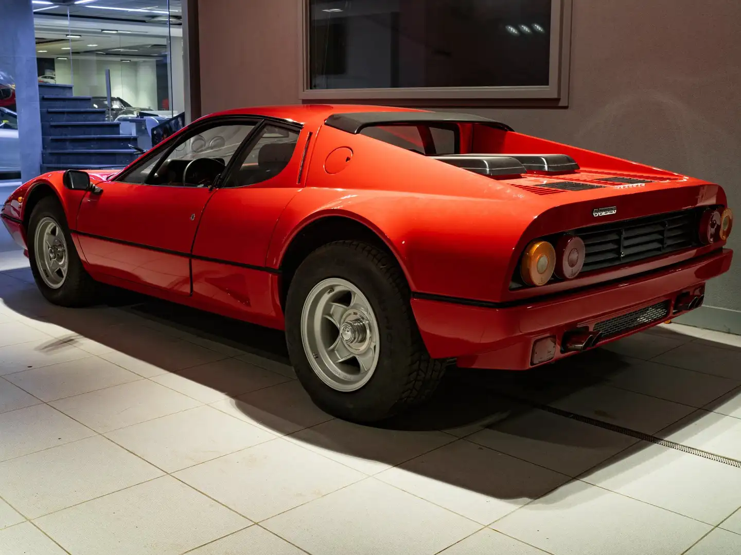 Ferrari 512 BBI -FULLY RESTORED-FULLY DOCU UNTIL LAST SCREW Rojo - 2