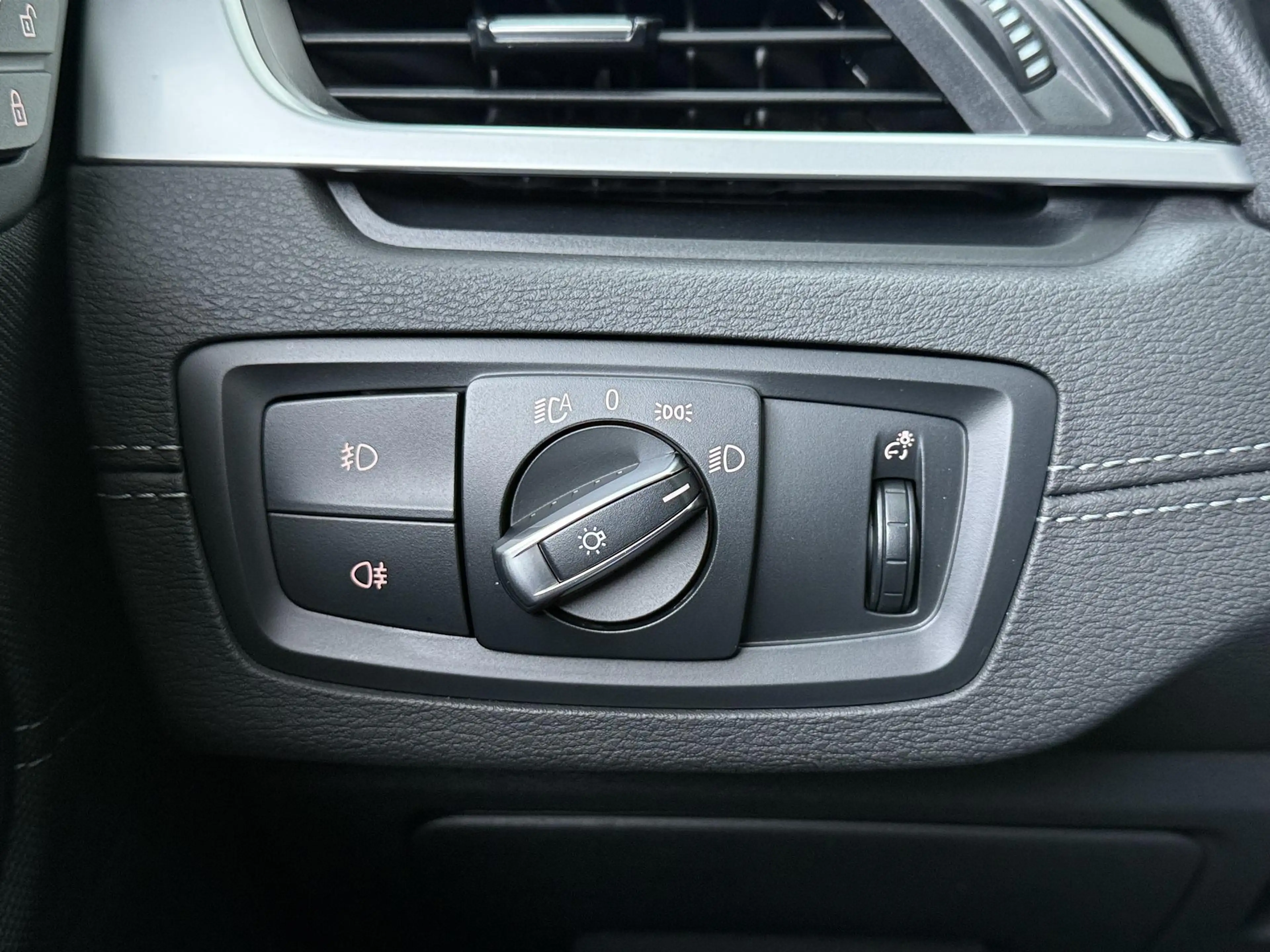 BMW X2 xDrive20i High Executive | 192 PK | Panoramadak | — photo 13
