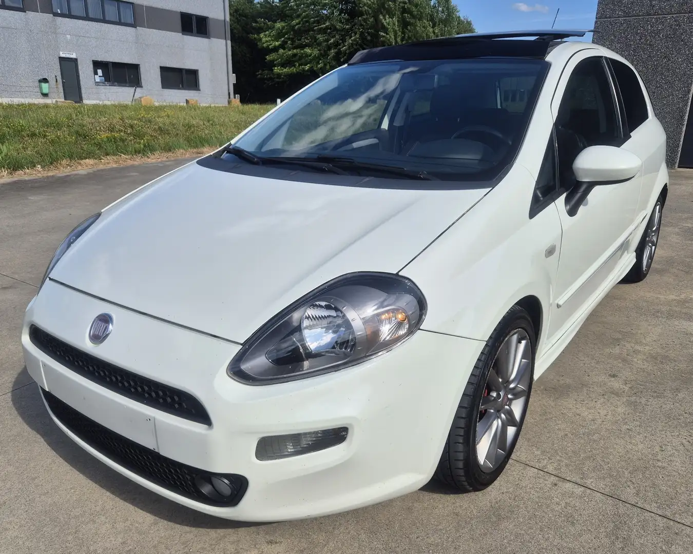 Fiat Punto 1.3 MULTIJET 16V 95 S&S LOUNGE (KIT GRUAU) - 1