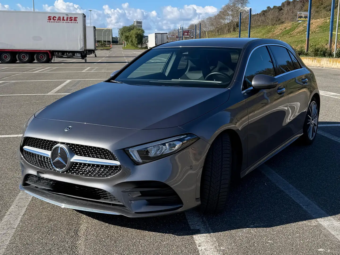 Mercedes-Benz A 180 AMG Line Advanced Plus Grigio - 2