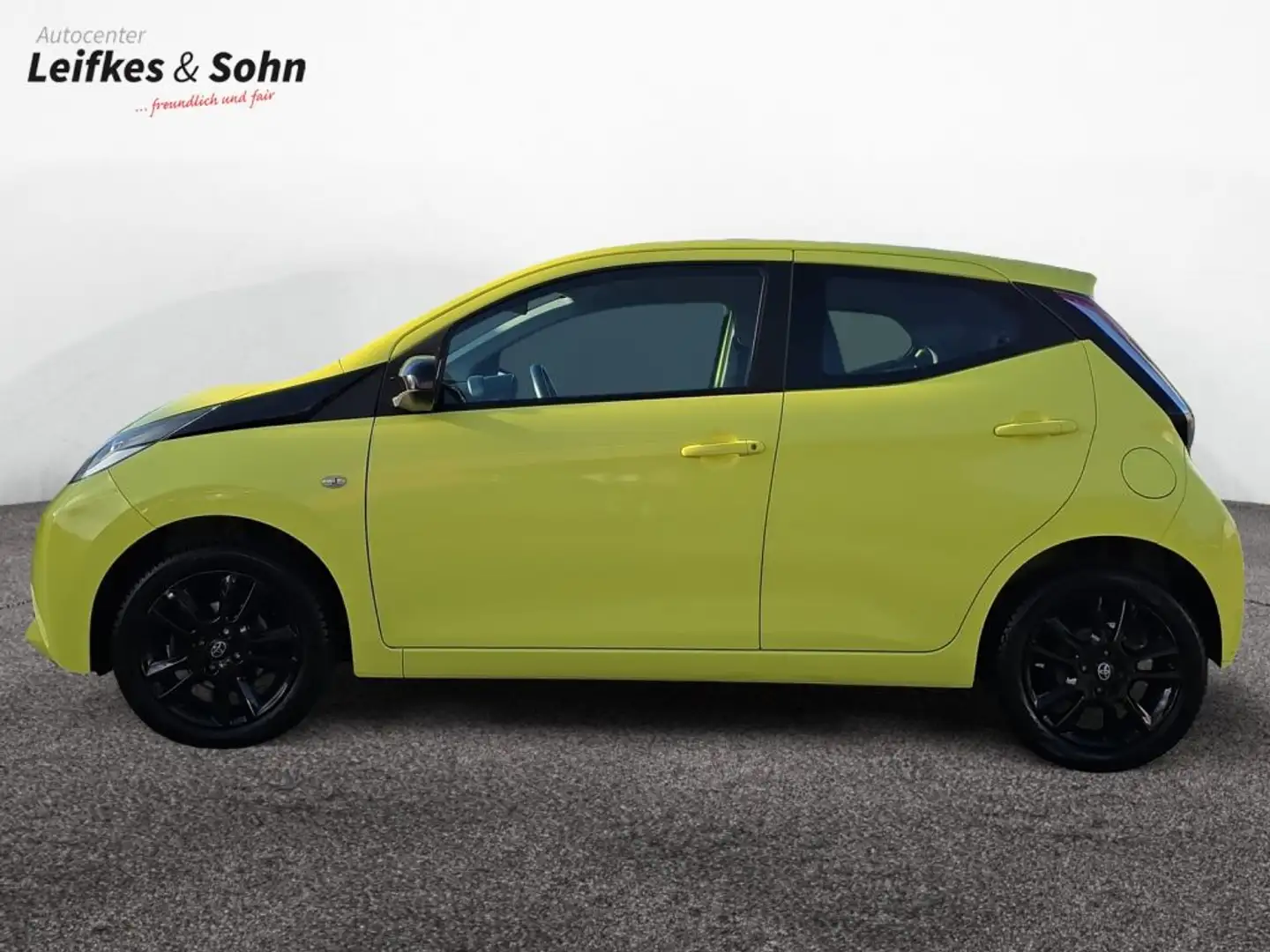 Toyota Aygo x-cite Žlutá - 2