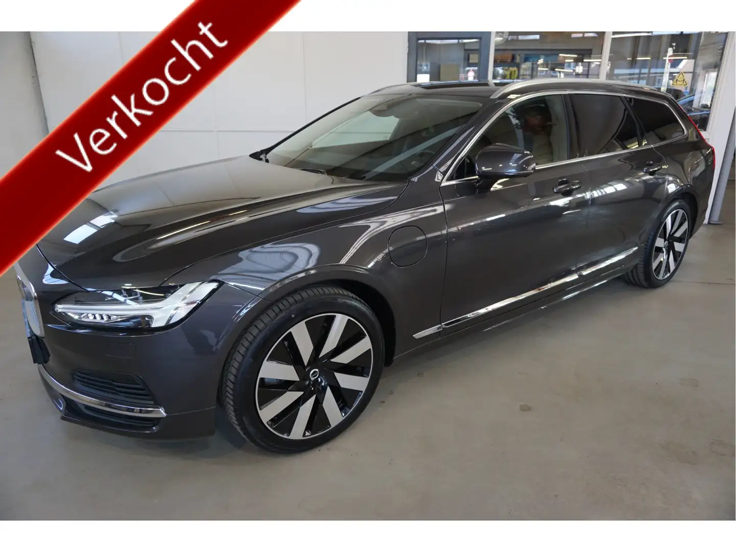 Volvo V90 2.0 T6 PHEV AWD Bright 398Pk Trekhaak LongRange Pi Gris - 1