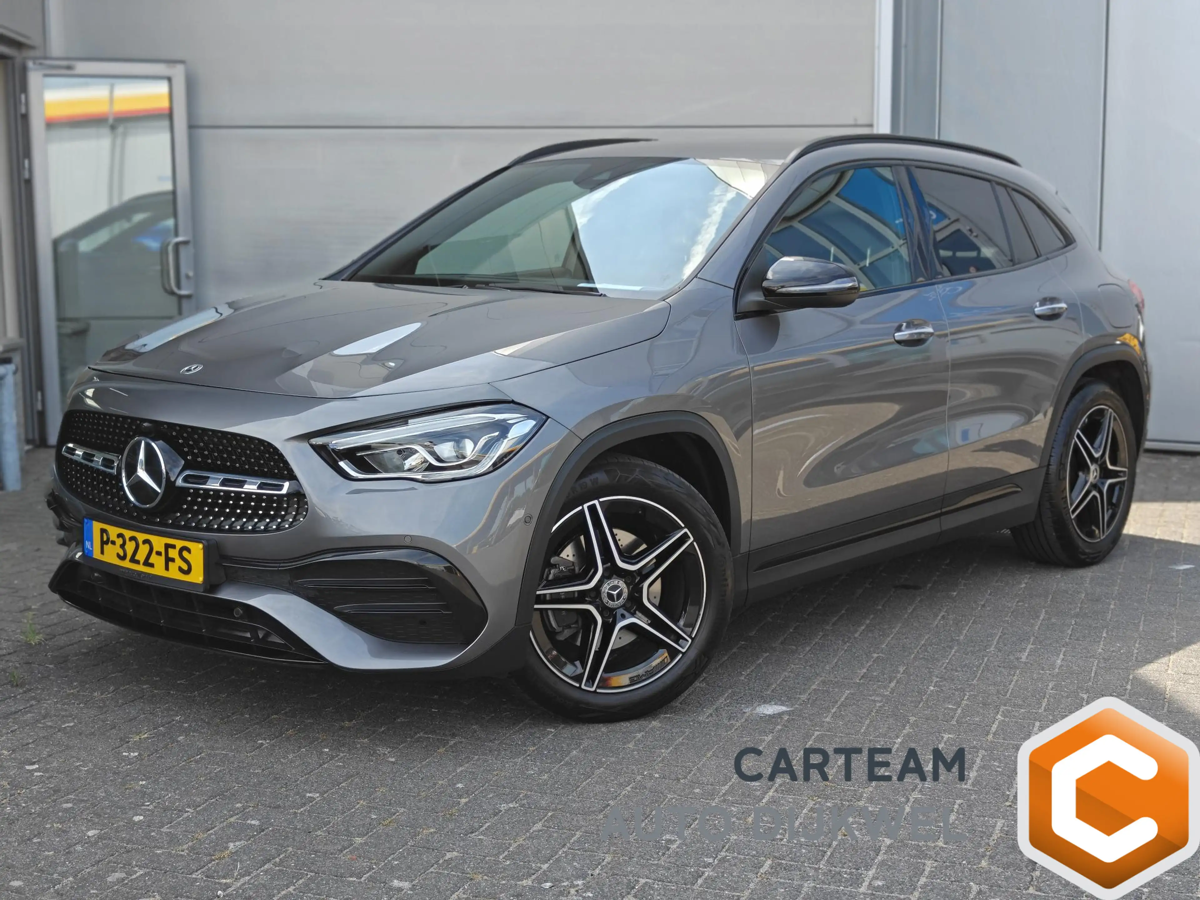 Mercedes-Benz GLA 180 AMG Line Trekhaak/AMG/Clima/Camera