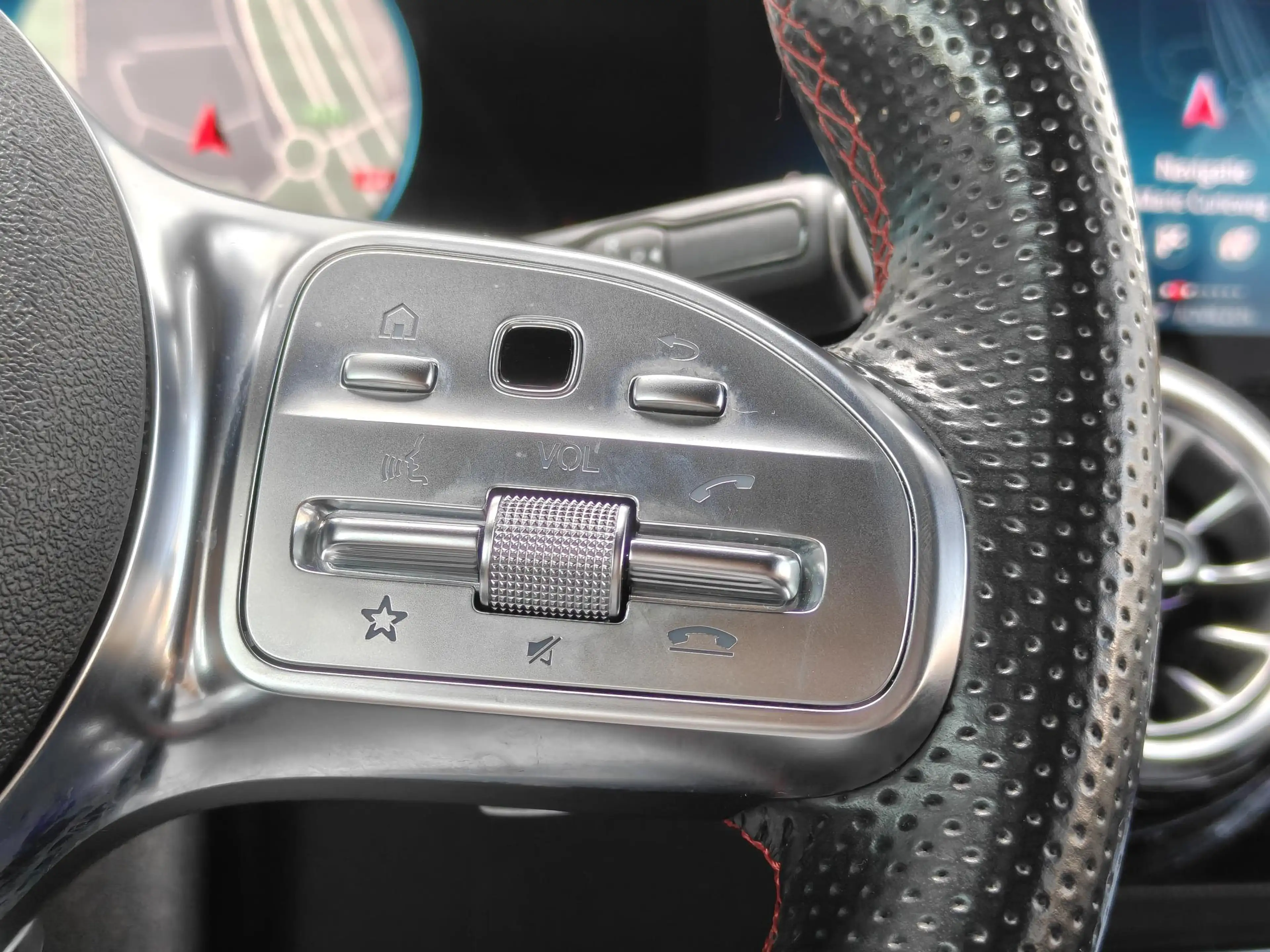 Mercedes-Benz GLA 180 AMG Line Trekhaak/AMG/Clima/Camera — photo 13