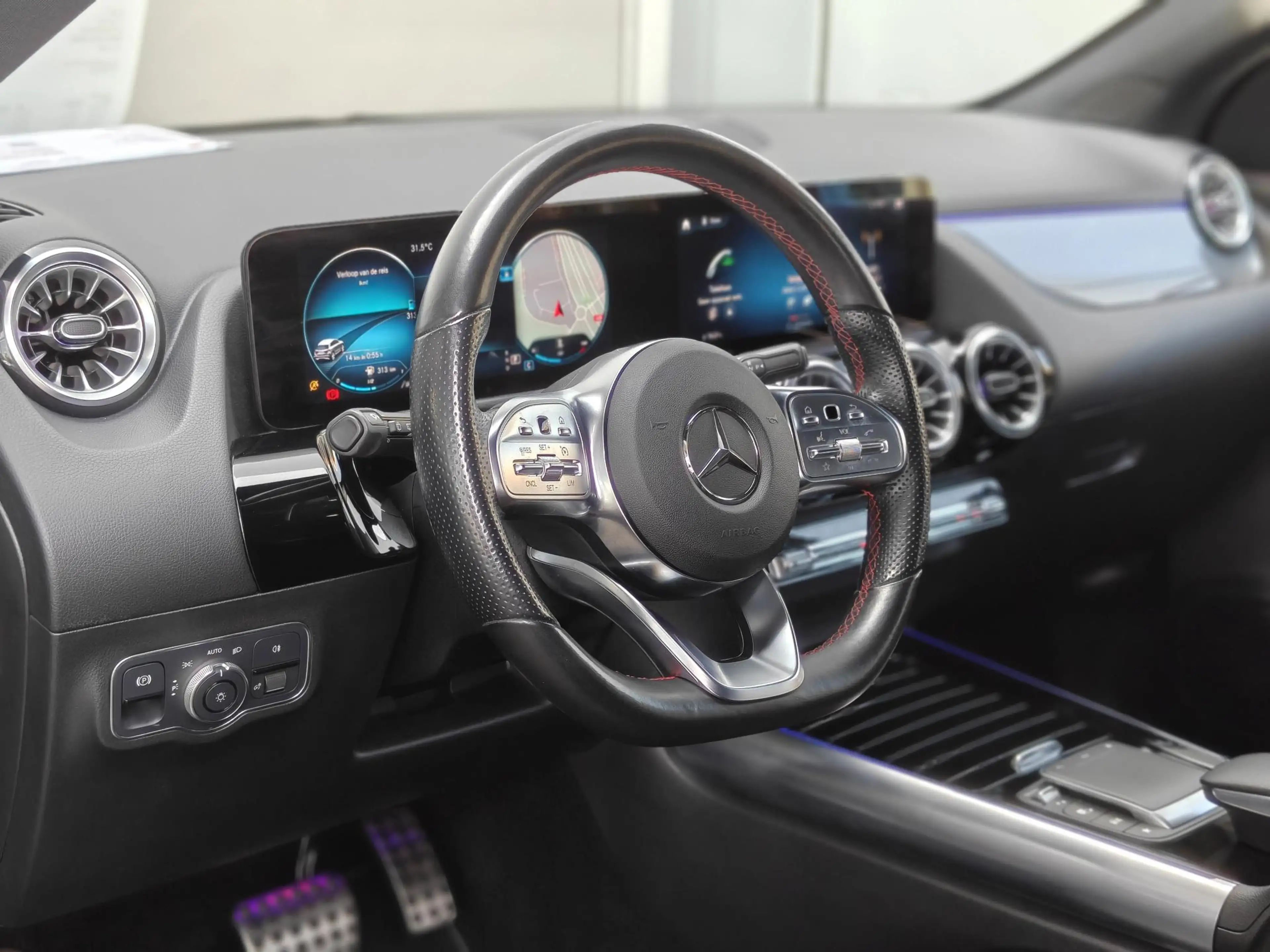 Mercedes-Benz GLA 180 AMG Line Trekhaak/AMG/Clima/Camera — photo 3