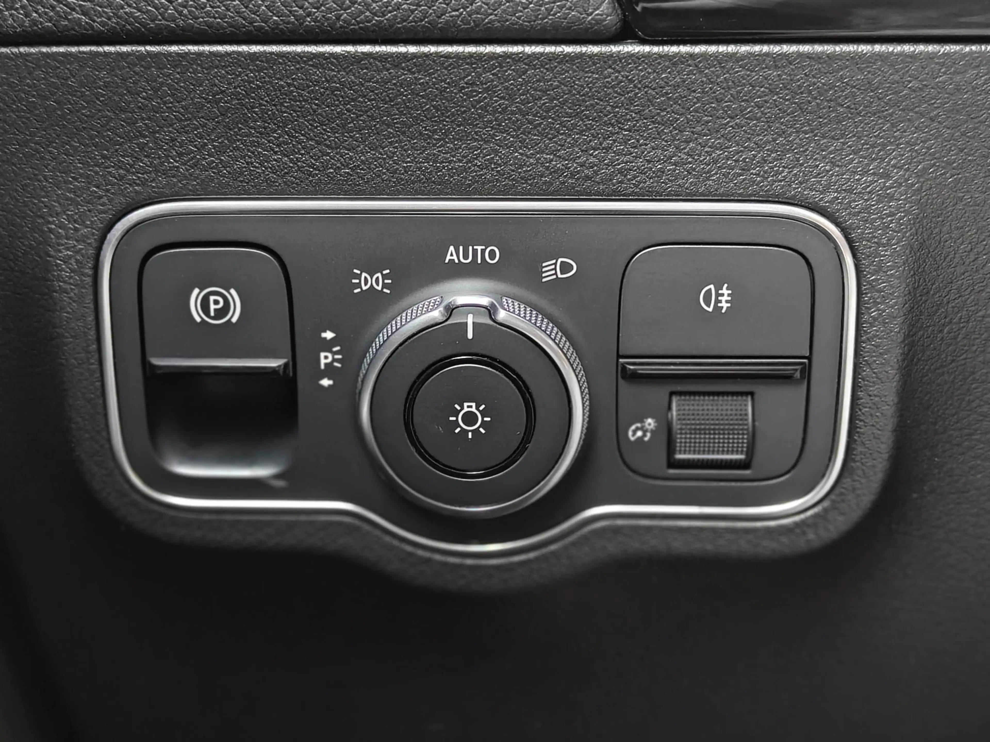 Mercedes-Benz GLA 180 AMG Line Trekhaak/AMG/Clima/Camera — photo 11
