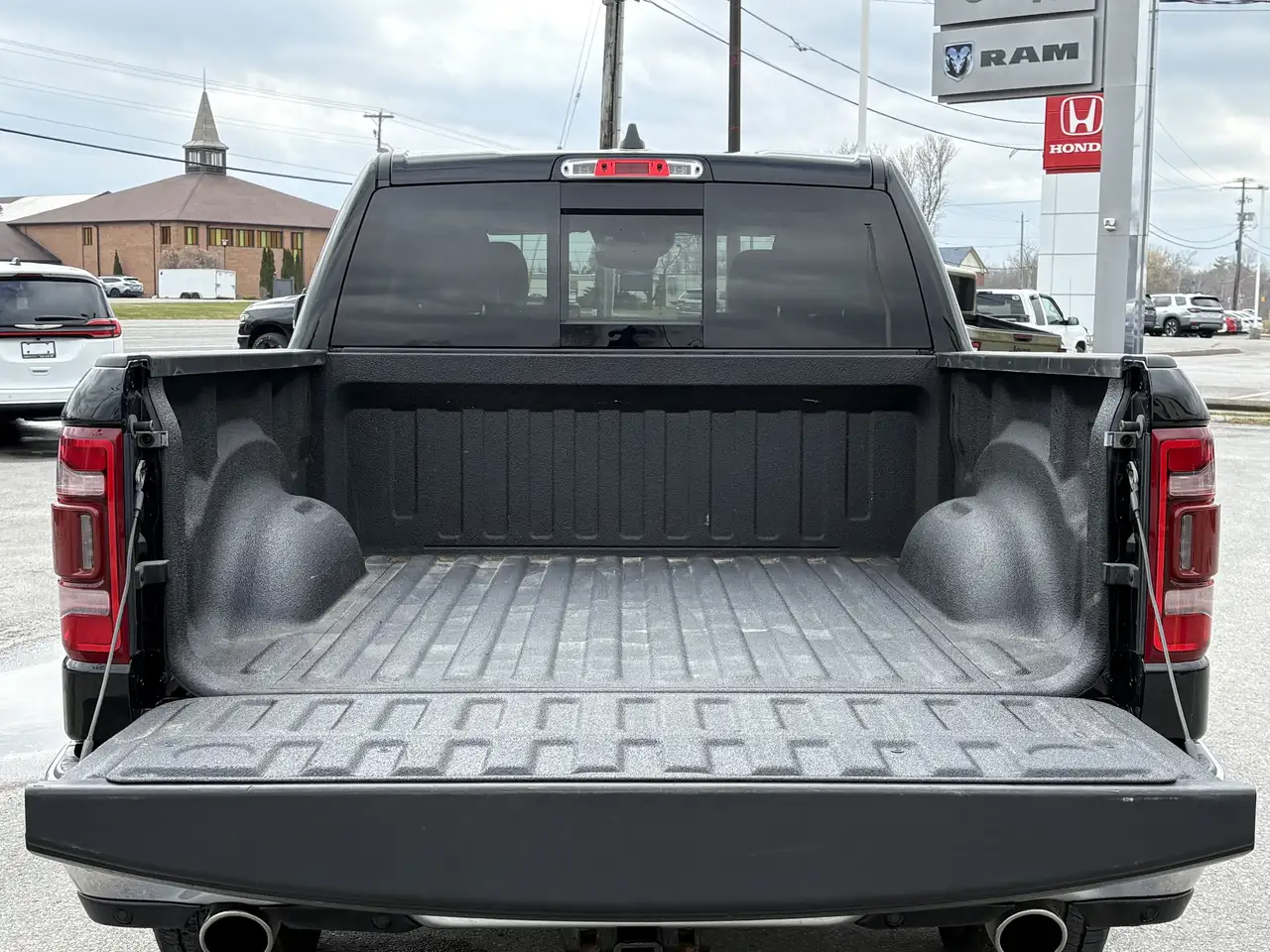 RAM 1500 снимка RAM 1500