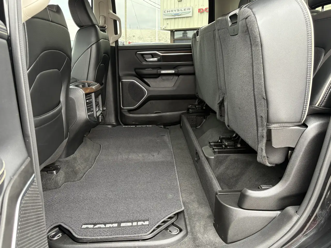RAM 1500 снимка RAM 1500
