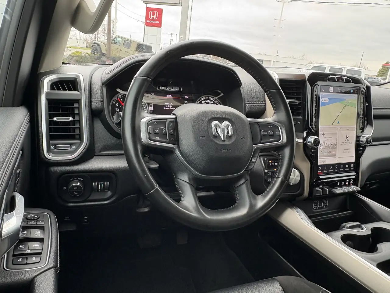RAM 1500 снимка RAM 1500