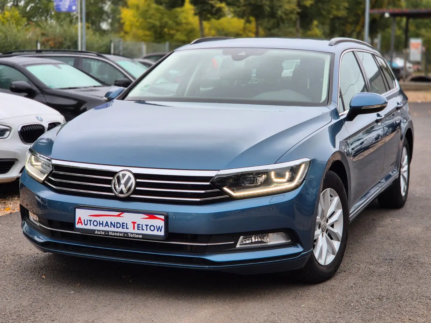 Volkswagen Passat Variant Comfortline *LED *Navi *PDC *SHZ Blau - 1
