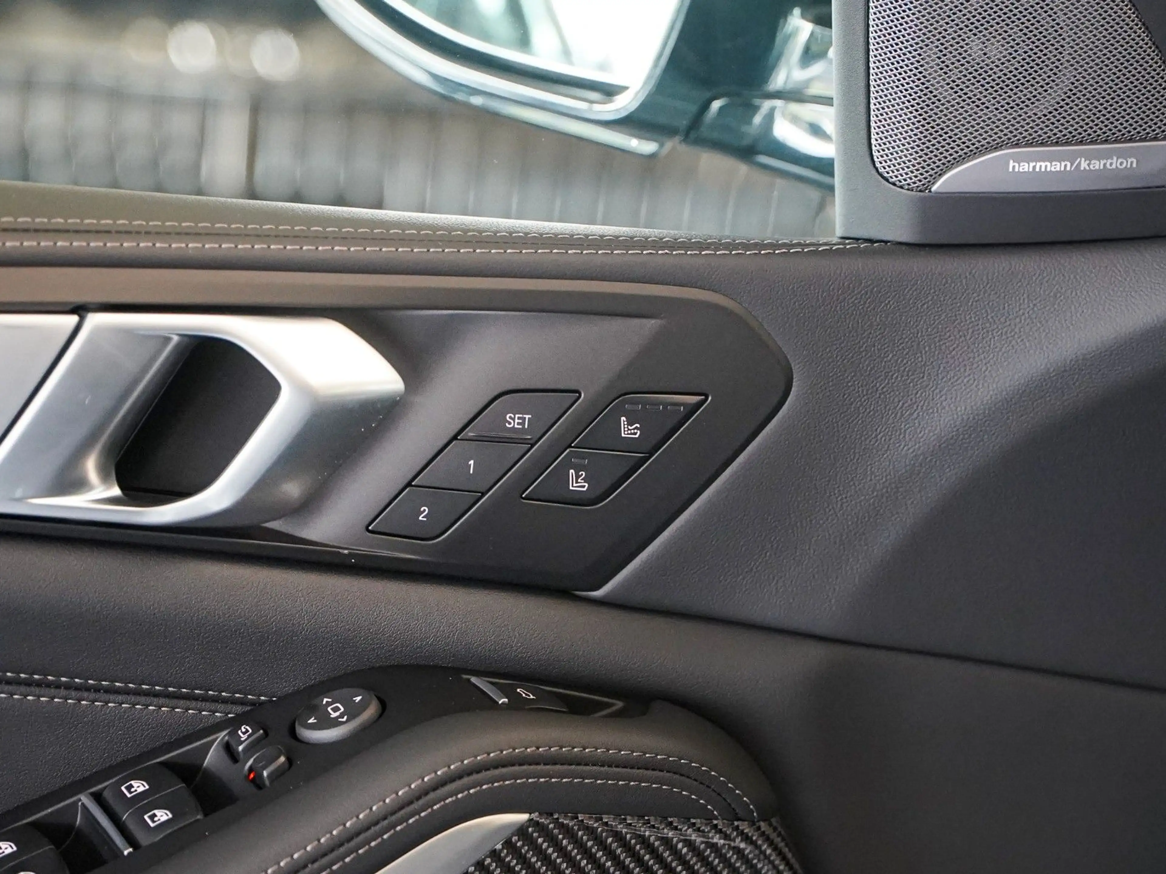 BMW X5 40d M Sport Pro AHK Pano Massage HUD — photo 11