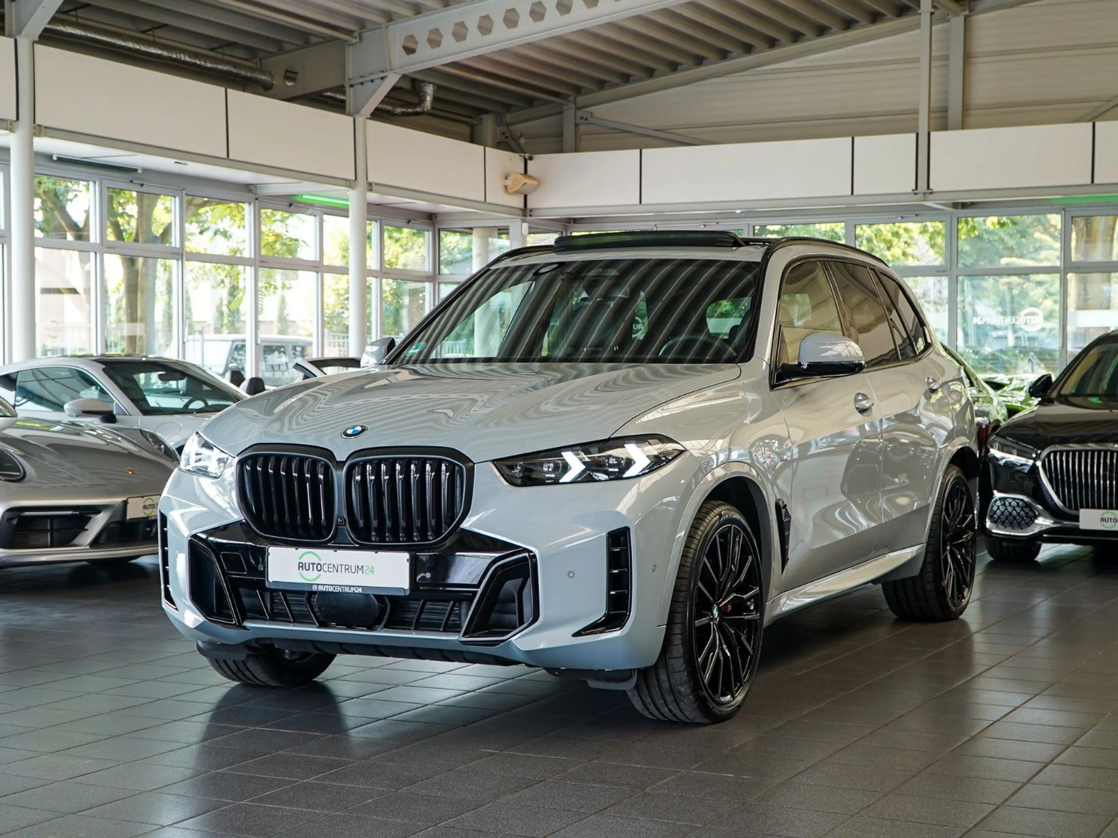BMW X5 40d M Sport Pro AHK Pano Massage HUD — photo 2