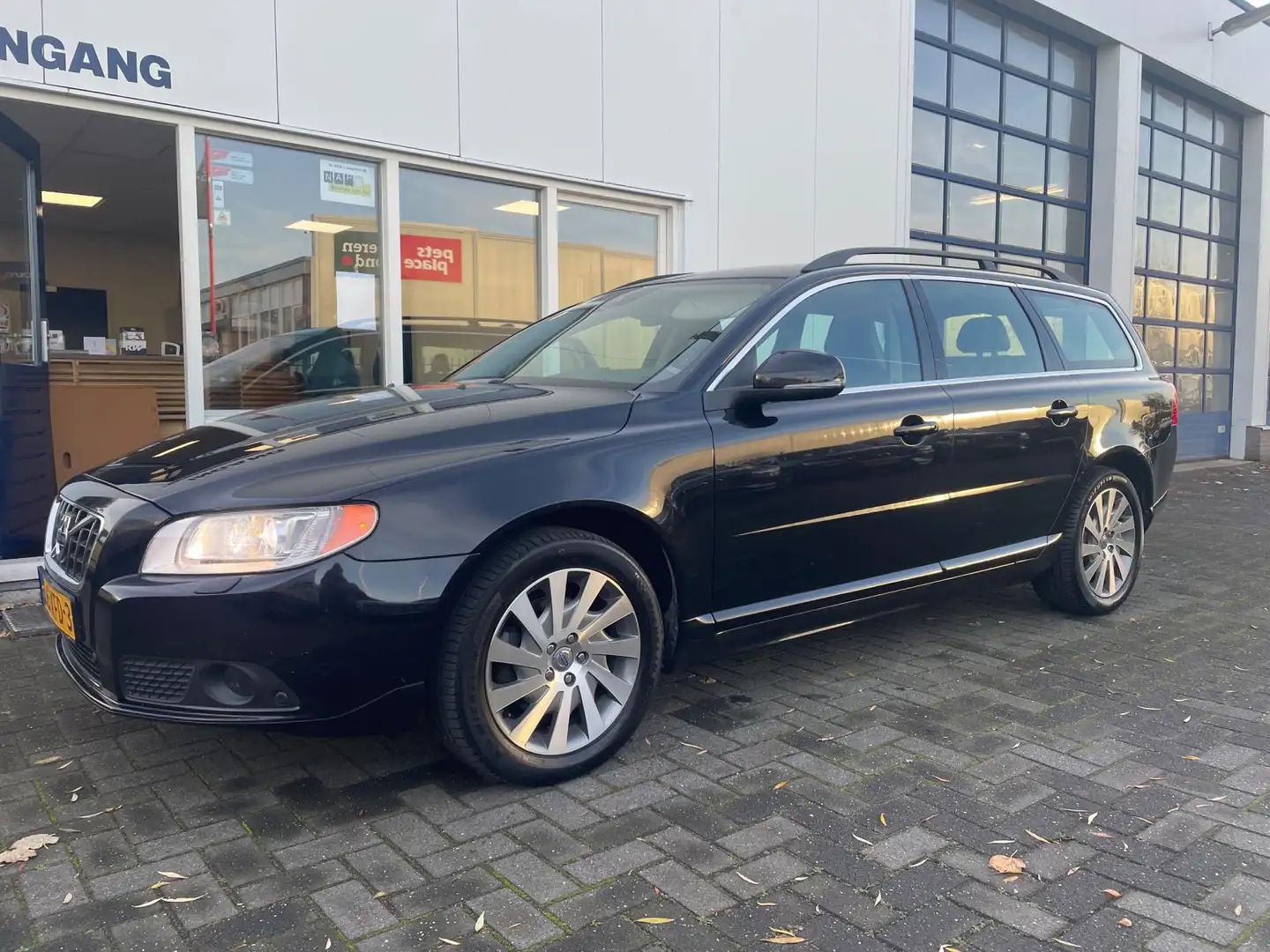 Volvo V70 1.6 T4 Limited Edition Noir - 2