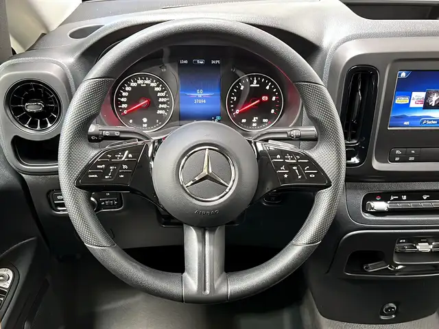 Mercedes-Benz Vito view 14
