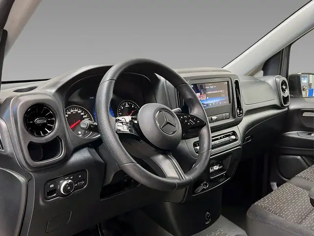 Mercedes-Benz Vito view 11