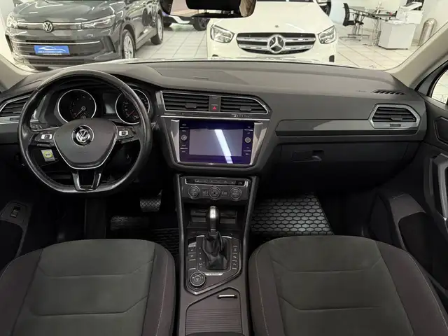 Volkswagen Tiguan view 17