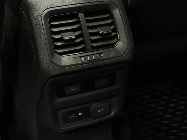 Volkswagen Tiguan view 19