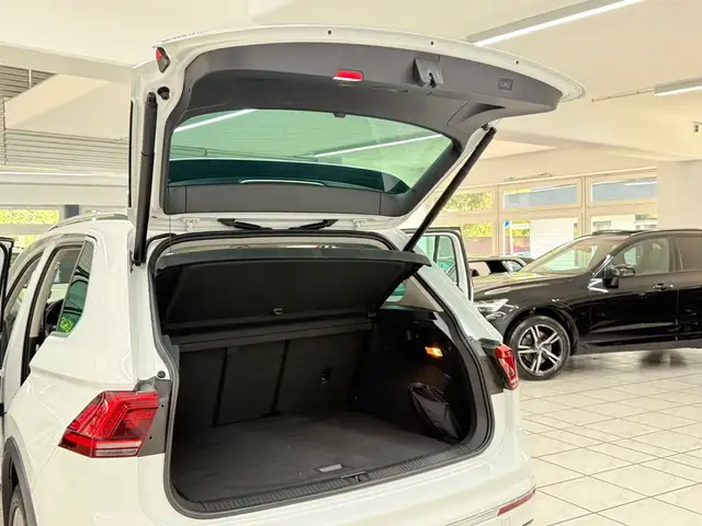 Volkswagen Tiguan view 10