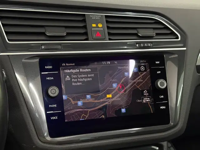 Volkswagen Tiguan view 26