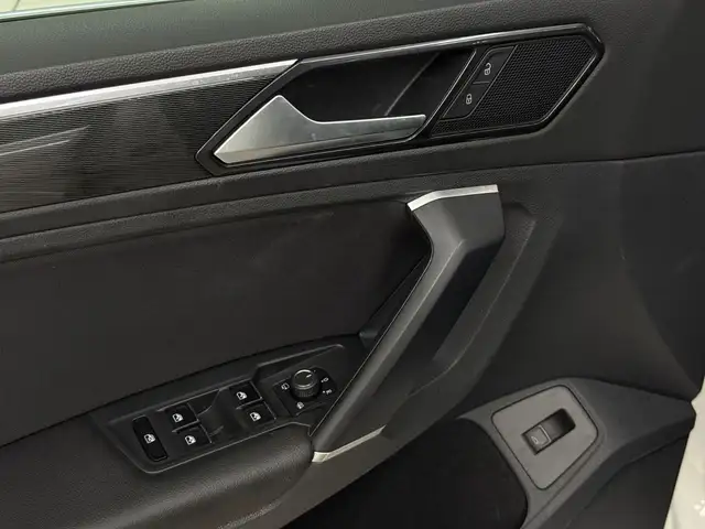 Volkswagen Tiguan view 20