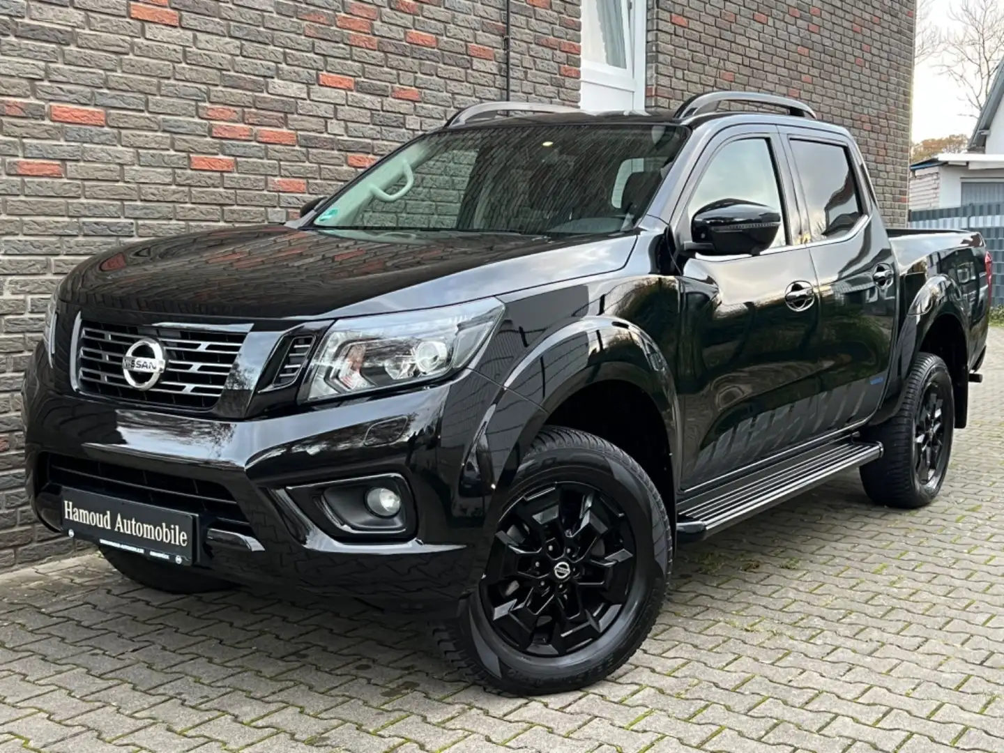 Nissan Navara NP300 N-Guard Double Cab 4x4 Garantie Schwarz - 1