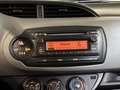 Toyota Yaris 1.0 VVT-i Now | Trekhaak | Airco | Dealeronderhoud Grijs - thumbnail 17
