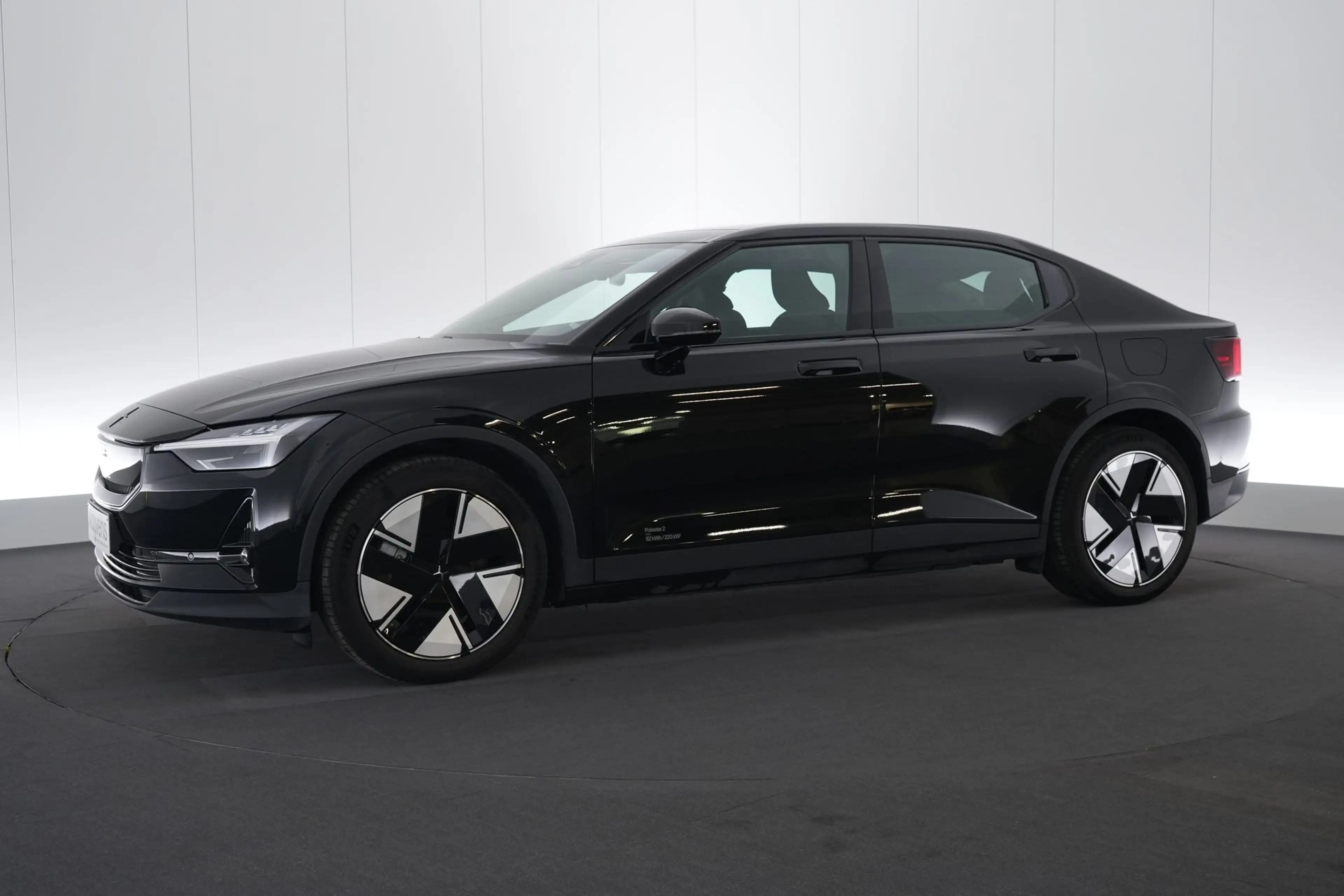 Polestar 2 82 kWh Long Range Single Motor RWD Business Ed. Pi — photo 12