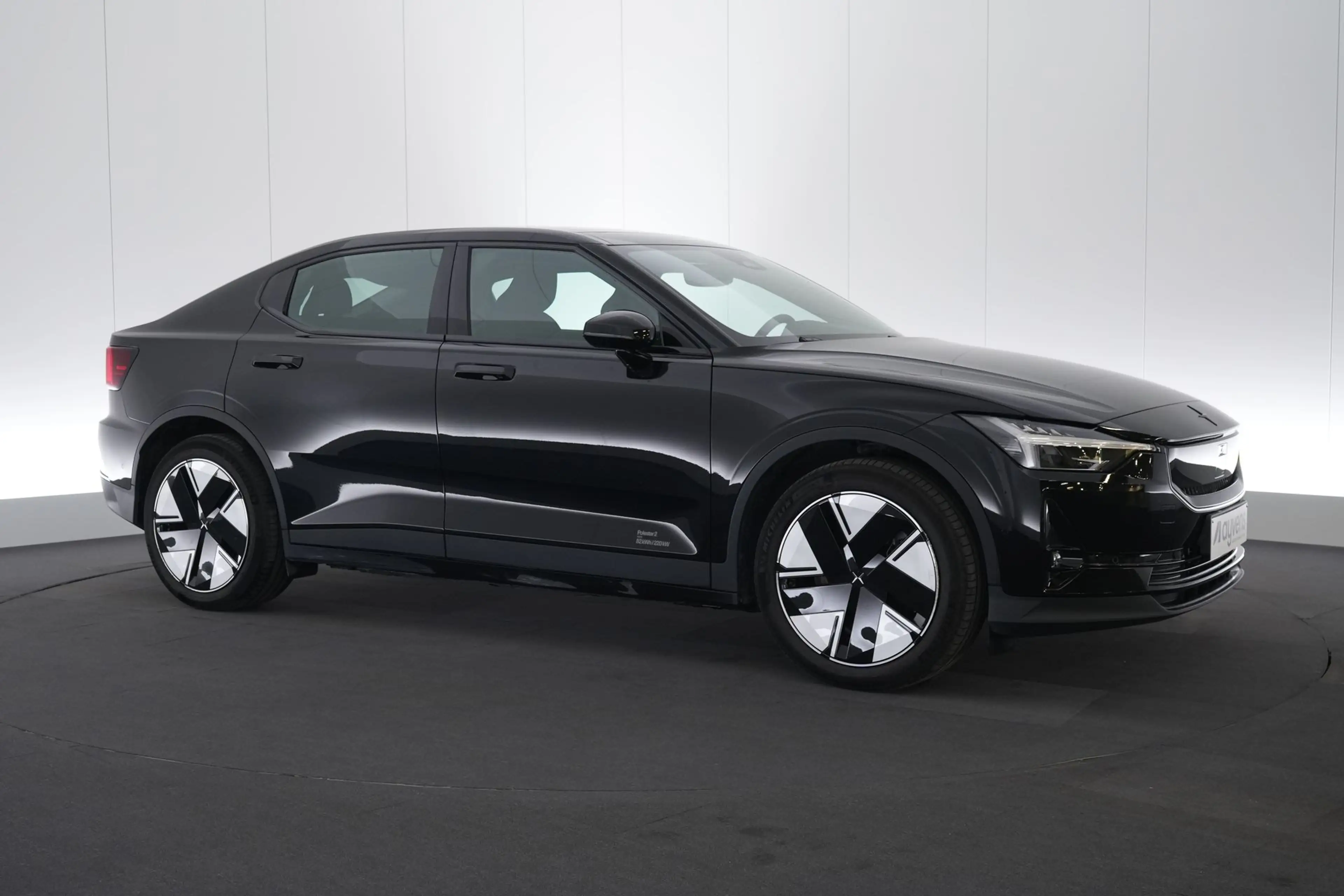 Polestar 2 82 kWh Long Range Single Motor RWD Business Ed. Pi — photo 4
