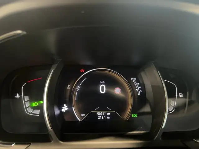 Renault Grand Scenic view 13