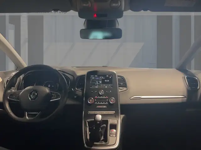 Renault Grand Scenic view 10