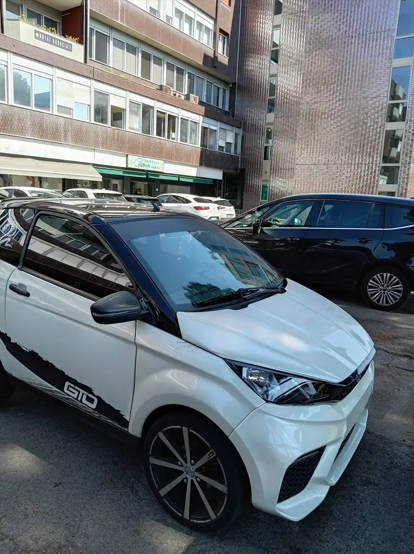 Aixam GTO Bicilindrica diesel Weiß - 2