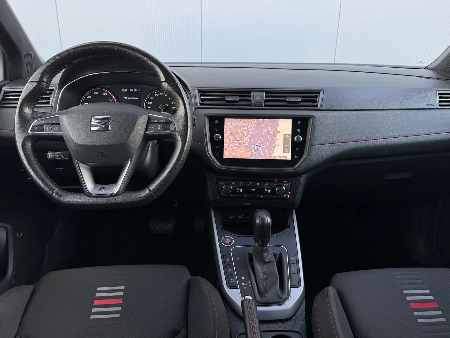 SEAT Arona 1.0 TSI Xcellence Business Intense Automaat Blanc - 2