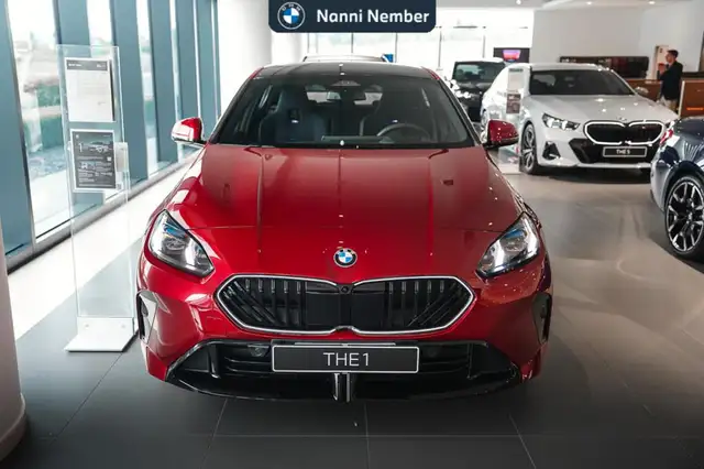 BMW 1 Series view 2