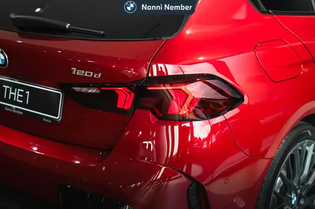 BMW 1 Series view 6