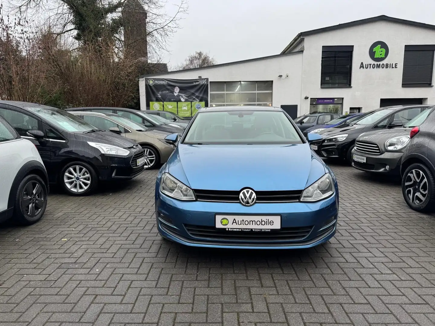 Volkswagen Golf VII Lim. Comfortline BMT*PDC*SHZ*TEMPO*PANO Blau - 2
