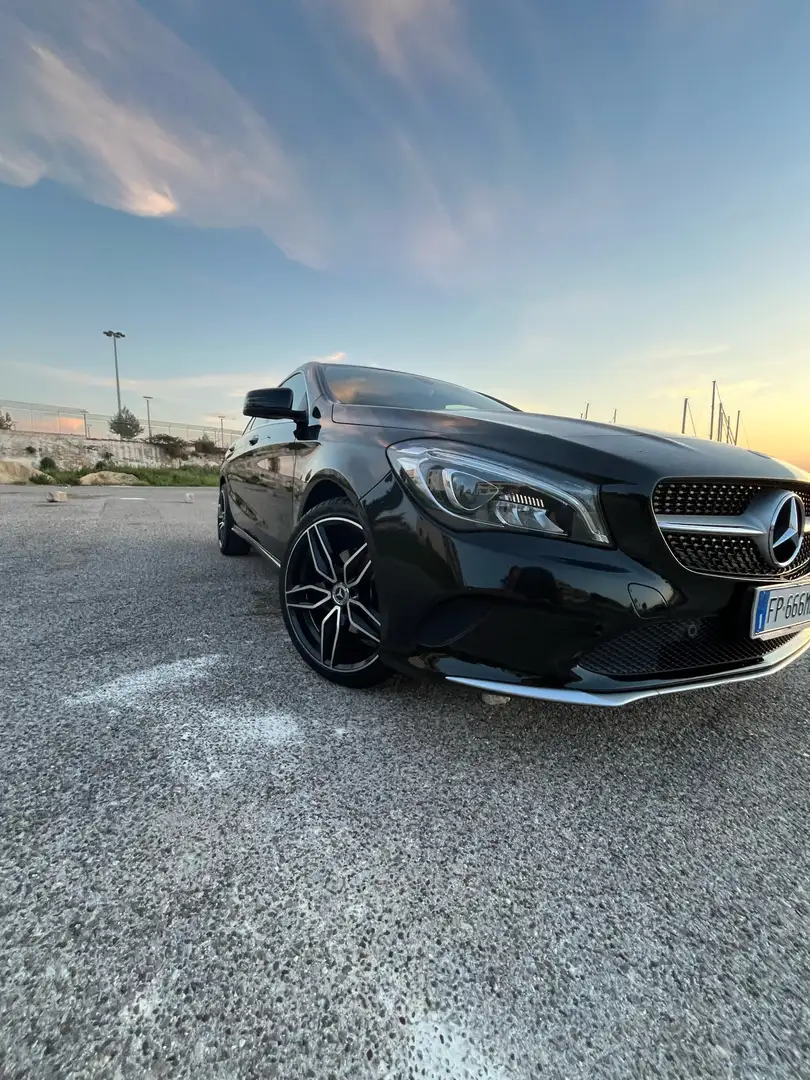 Mercedes-Benz CLA 180 Shooting Brake d Premium Nero - 1