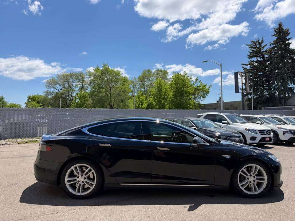 2015 Tesla Model S AWD alt 3