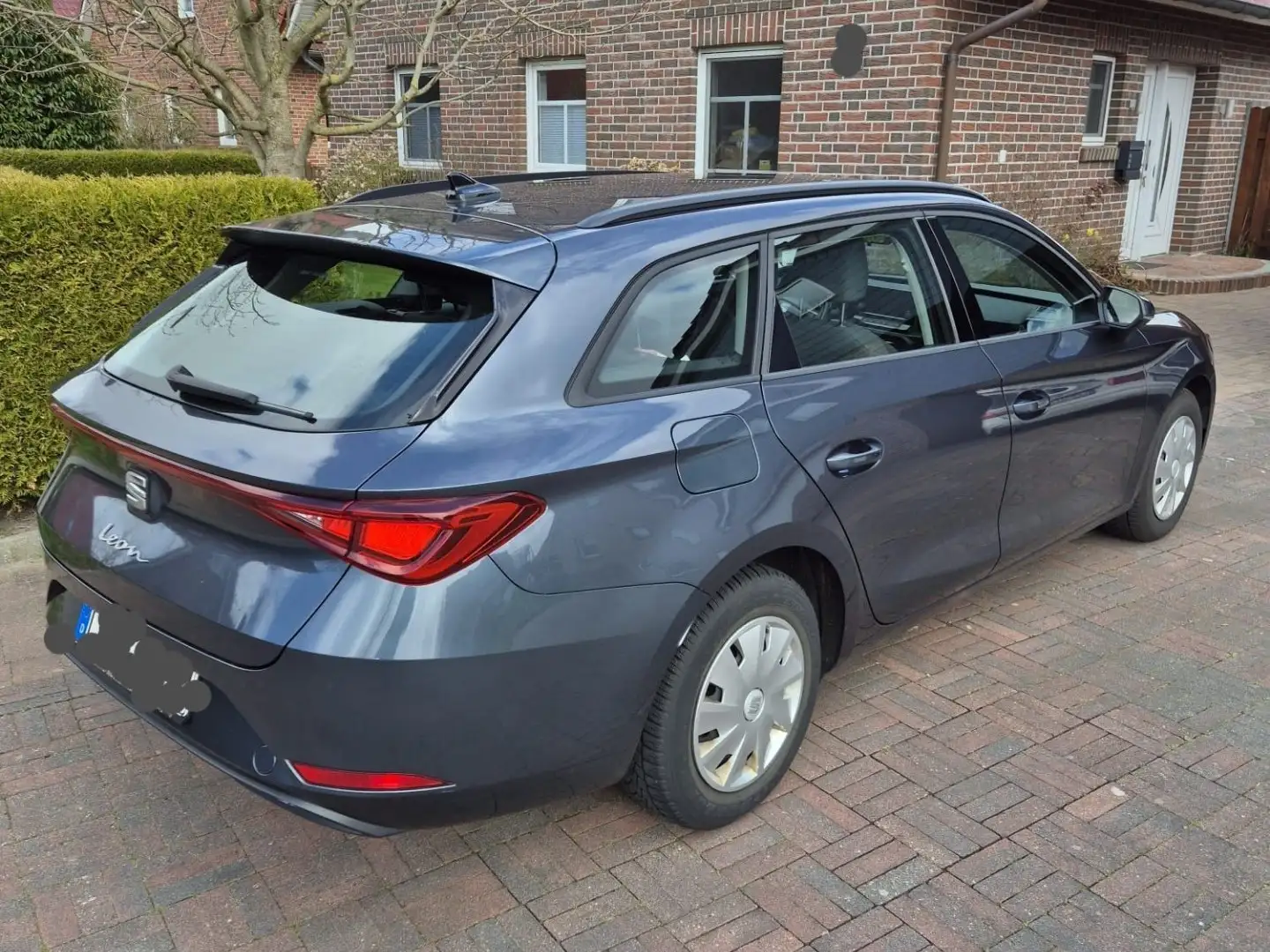SEAT Leon SP 1,0 TSI Reference Grau - 2