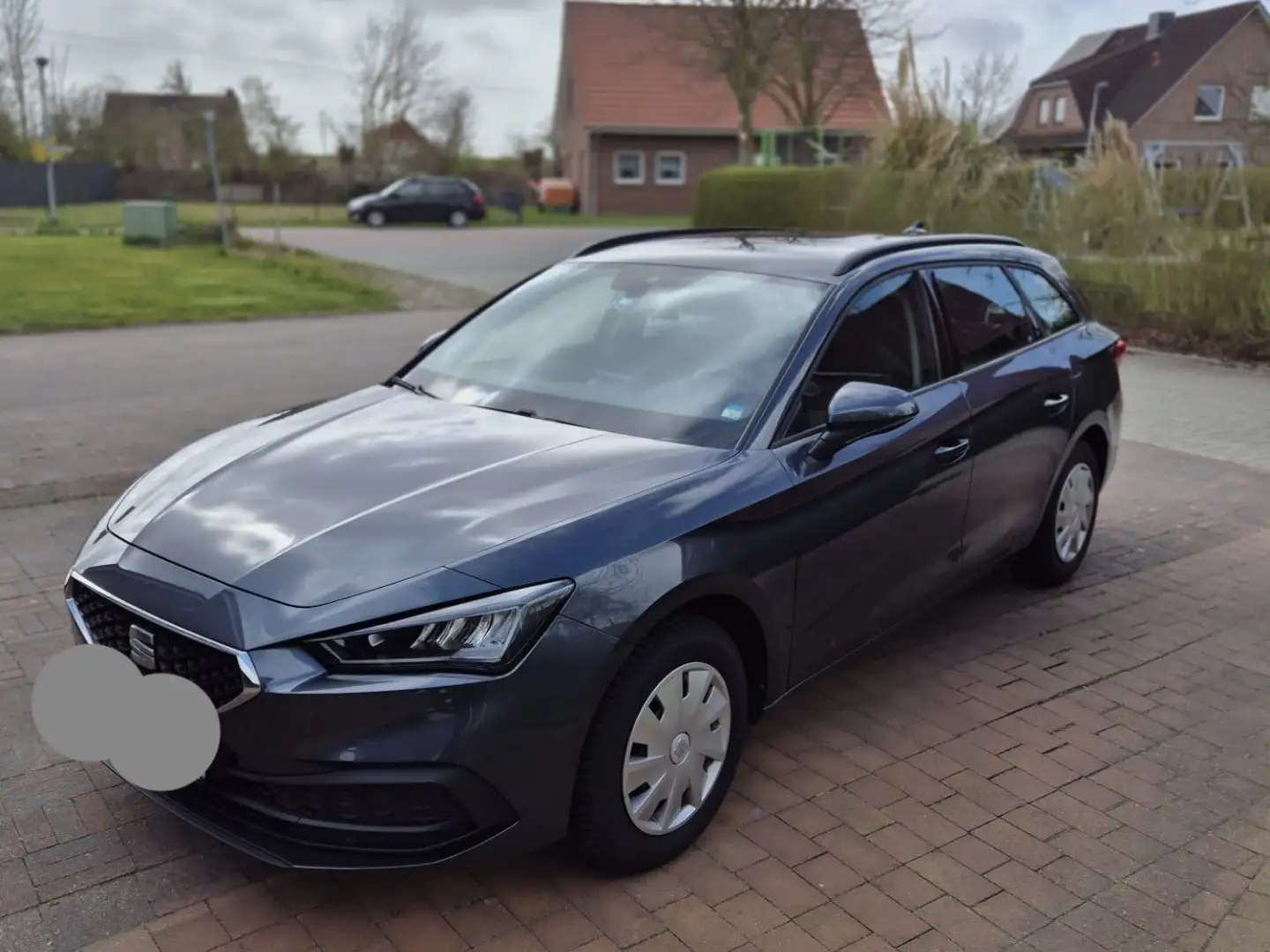 SEAT Leon SP 1,0 TSI Reference Grau - 1