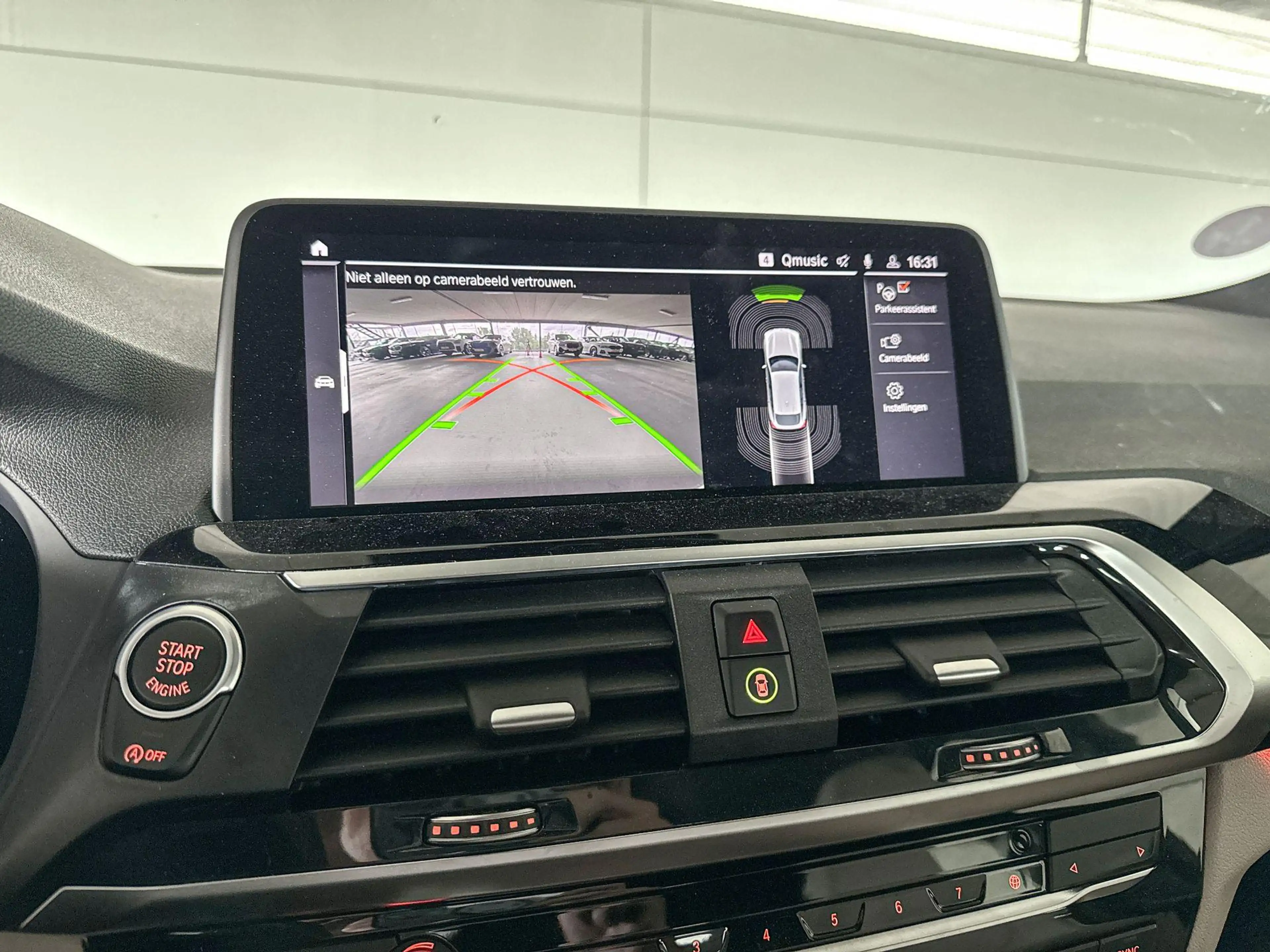 BMW X4 xDrive20i High Executive M-Sport — photo 13
