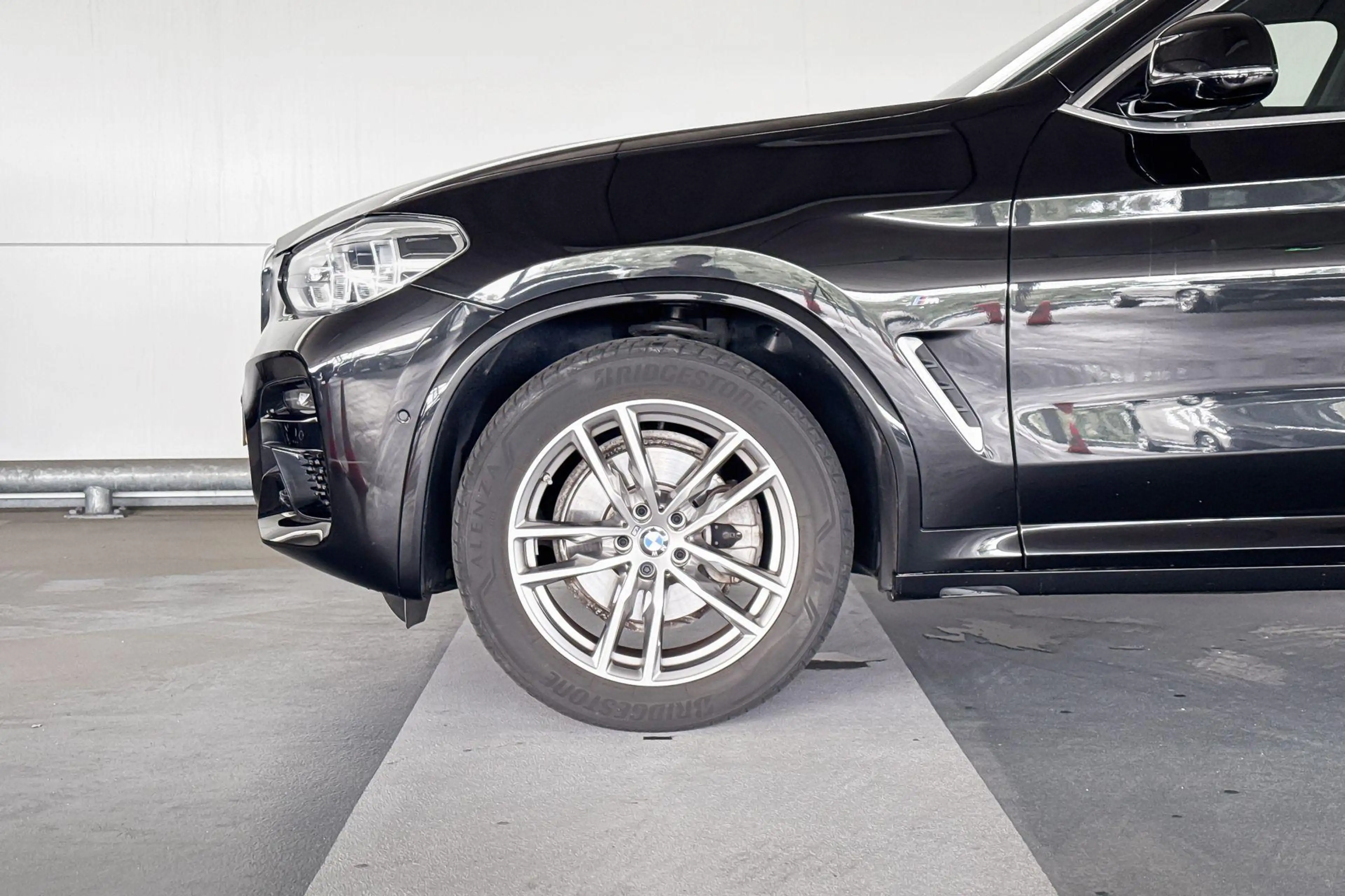BMW X4 xDrive20i High Executive M-Sport — photo 4
