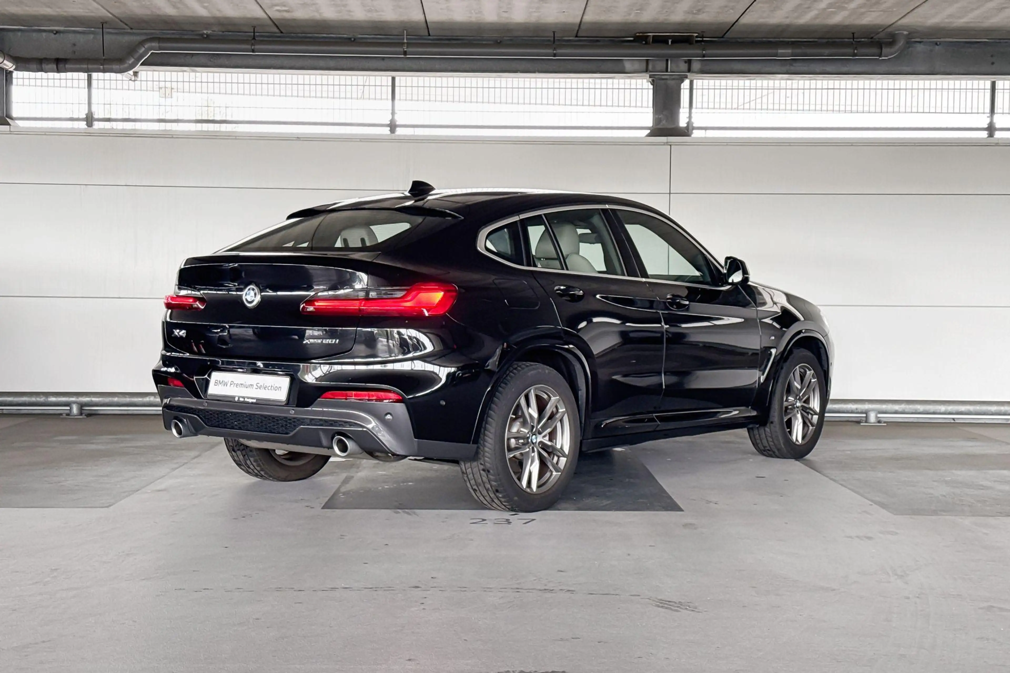 BMW X4 xDrive20i High Executive M-Sport — photo 6