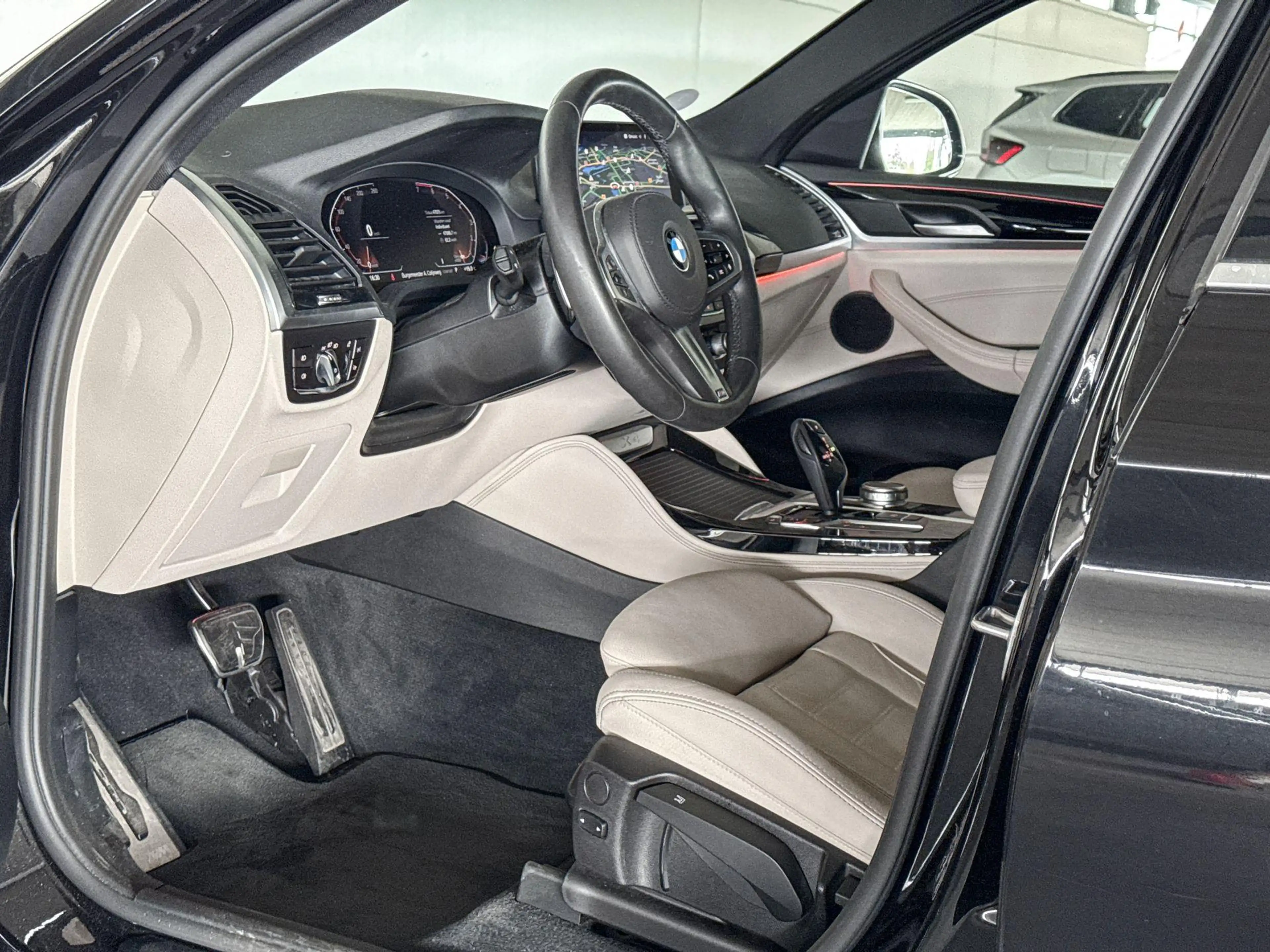 BMW X4 xDrive20i High Executive M-Sport — photo 8