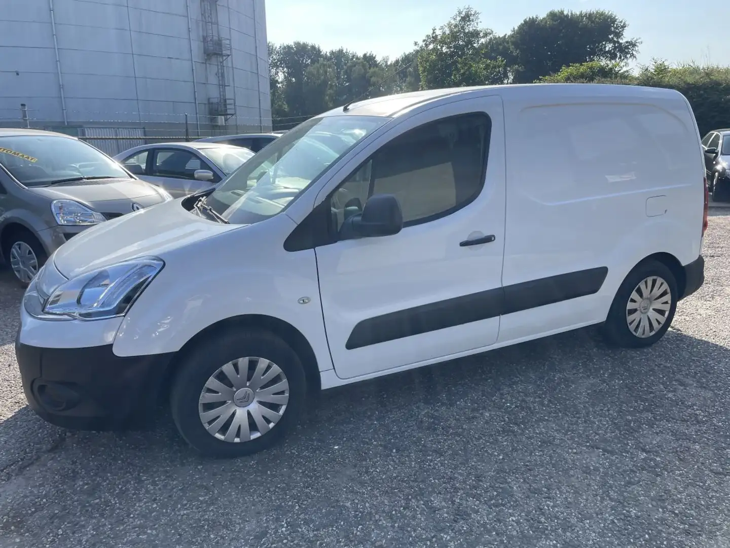 Citroen Berlingo 1.6e-HDI 5500 Club Economy AIRCO AUTOMAAT Wit - 2