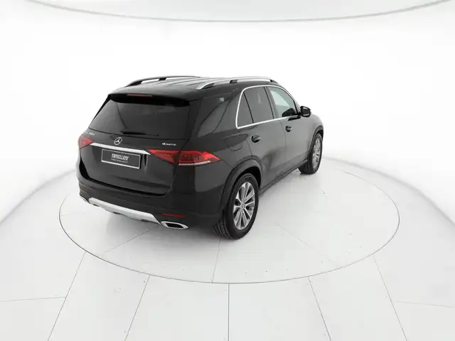 Mercedes-Benz GLE view 3