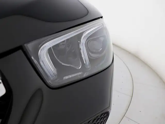 Mercedes-Benz GLE view 8