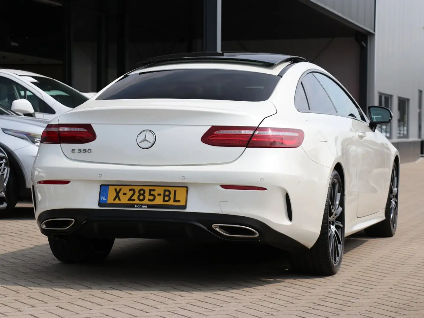 Mercedes-Benz E 350 Coupé AMG Night I Panoramadak I Widescreen I Burme Wit - 2