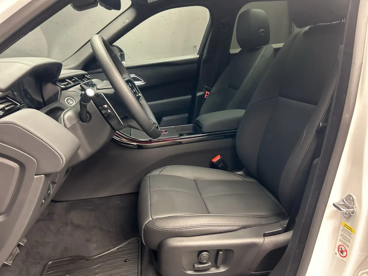 Land Rover Range Rover Velar снимка Land Rover Range Rover Velar